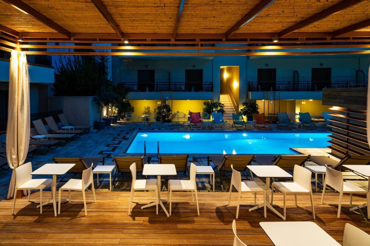 Bourtzi Hotel Città di Skiathos Esterno foto