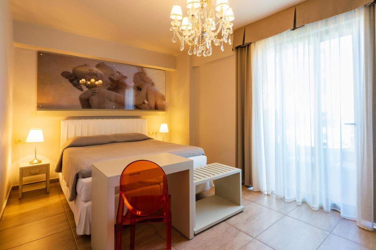 Bourtzi Hotel Città di Skiathos Esterno foto